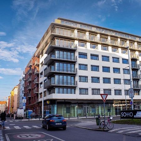 Tran Chien Apartment With Free Private Parking Praha Eksteriør bilde