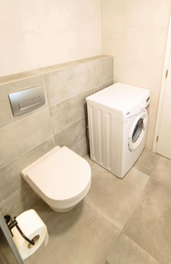 Tran Chien Apartment With Free Private Parking Praha Eksteriør bilde
